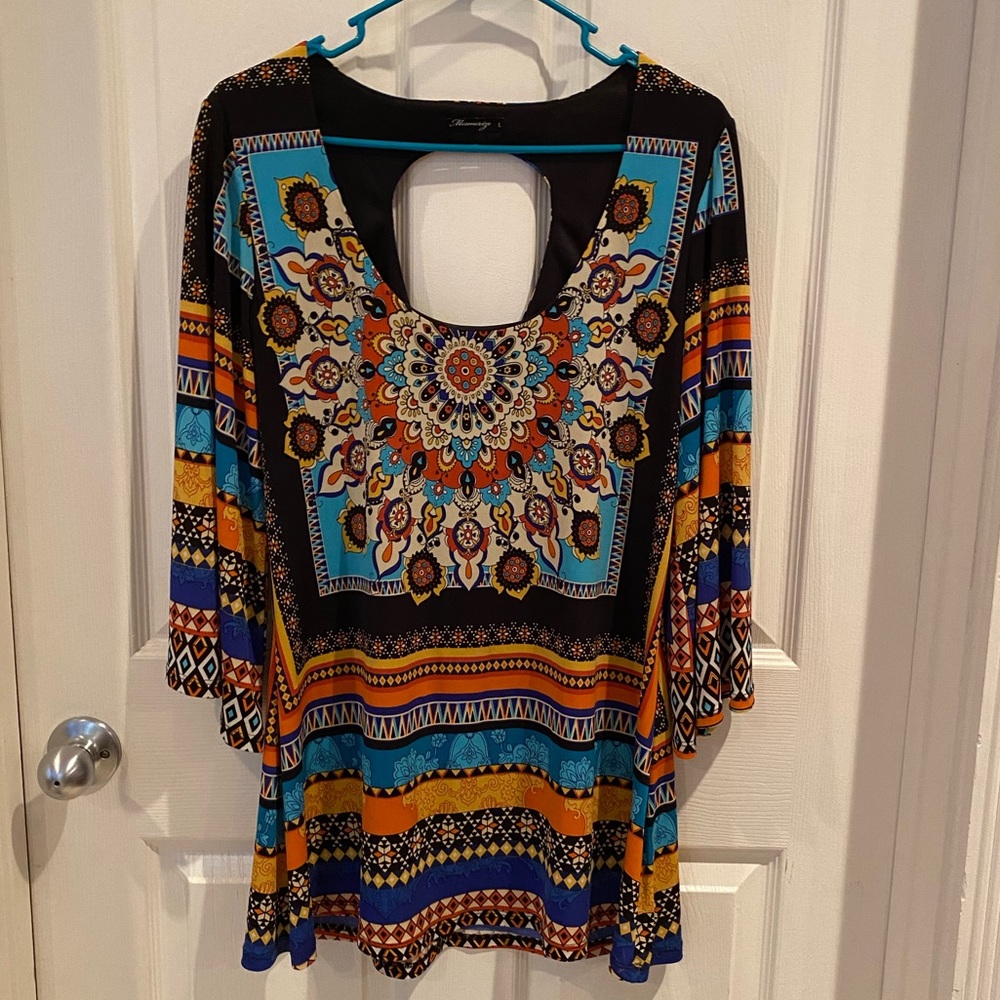 Multi-color Print - Flare sleeves, Scoop-neck - L
